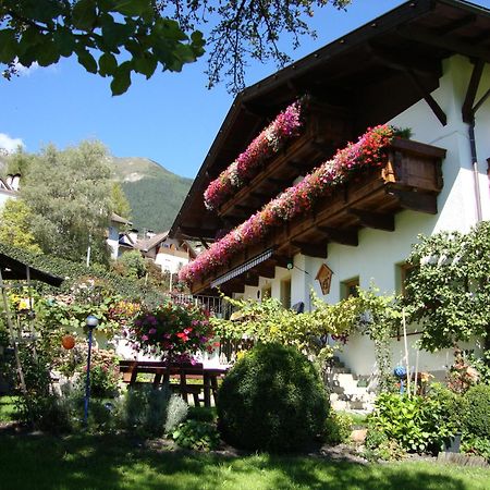 Pension Kirchbrugger Telfes im Stubai Exteriör bild