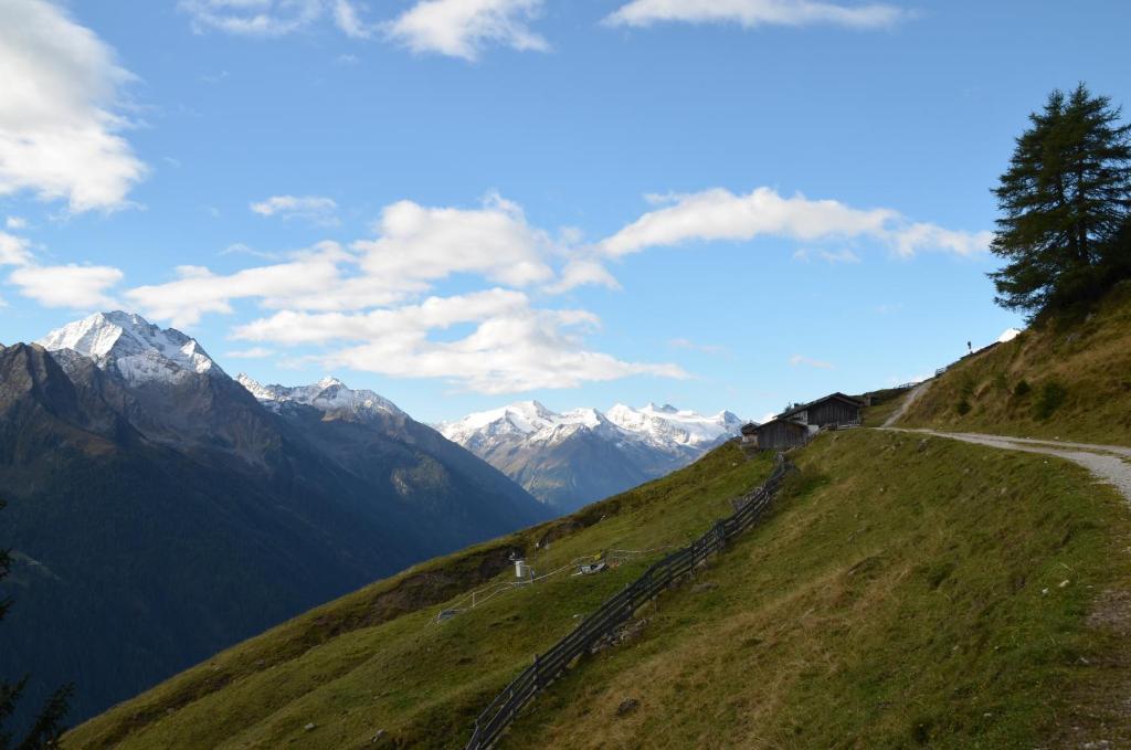 Pension Kirchbrugger Telfes im Stubai Exteriör bild